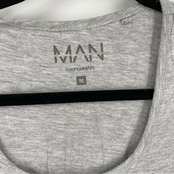Man BooHoo Men Men’s Scoop Neck Gray Sleeveless Shirt size M - Picture 2 of 4